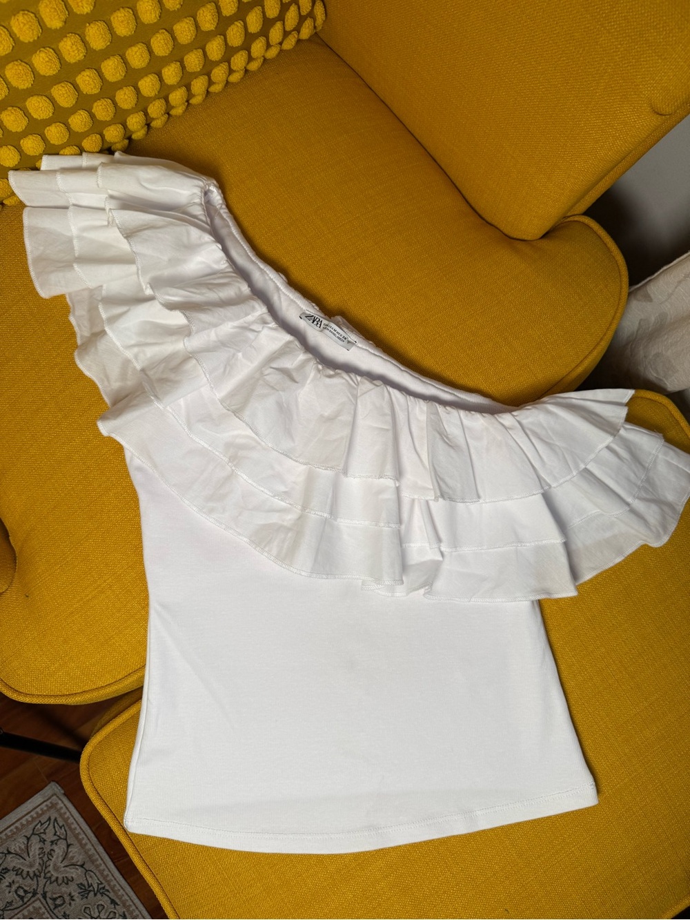 Zara White Ruffled Off-Shoulder Top - Picture 2 of 4